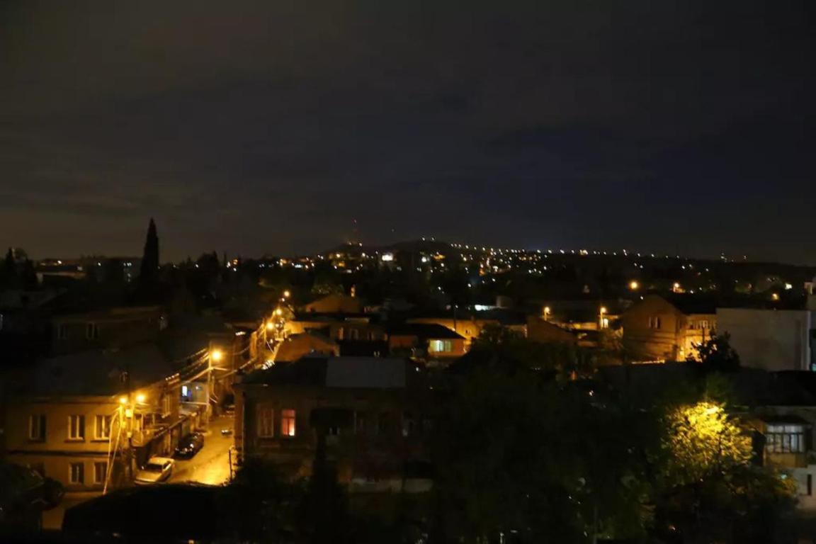 Your Home In Tbilisi: Cosy Stay In The Old City Exteriör bild