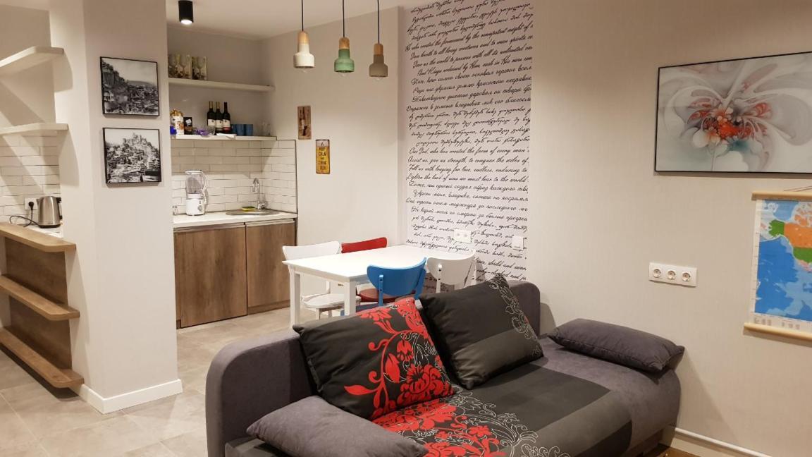 Your Home In Tbilisi: Cosy Stay In The Old City Exteriör bild